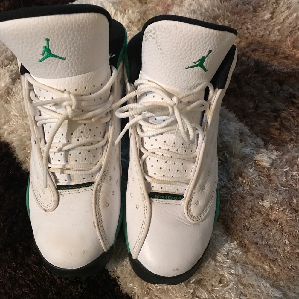 White and green Jordan’s size 5.5 good condition